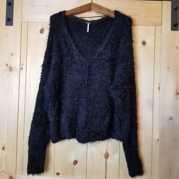 Free People Sweaters - Free People V-Neck Eyelash-Chenille Knit Oversize Silhouette Sweater